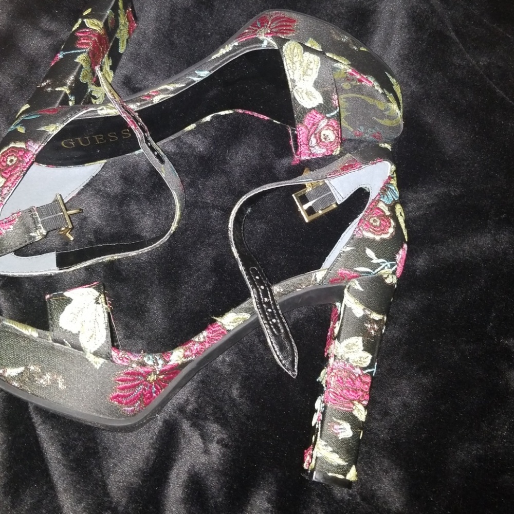 platform heels - Picture 4 of 4